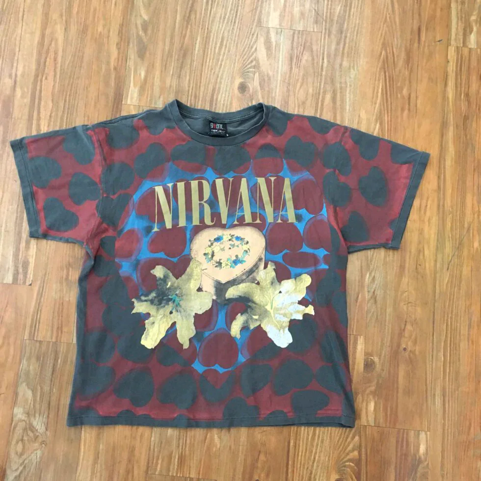6.4 AZ2 Nirvana Heart Shaped Box Tee 2 980x980